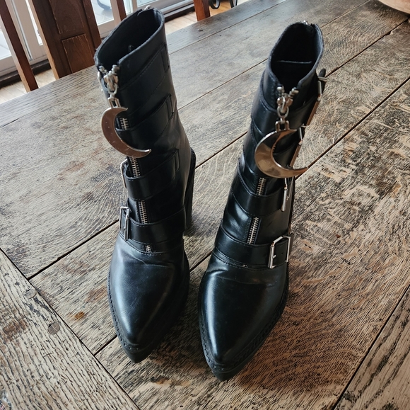 Killstar goth platform boots with buckles - Picture 6 of 9